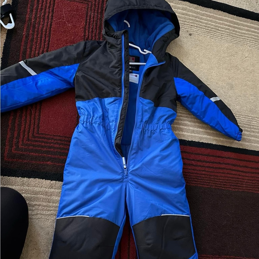 Swiss tech snow suit